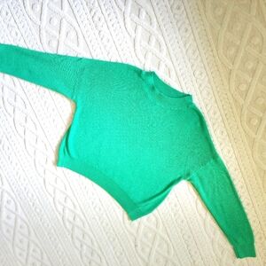 XS BP GREEN LIGHT WEIGHT SWEATER